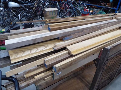 Lot 4301 - A range of misc. small dimension timbers...
