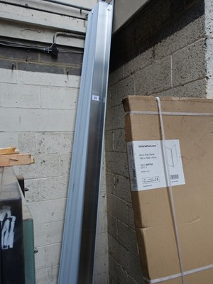 Lot 89 - Approximately 22x stainless steel corner...