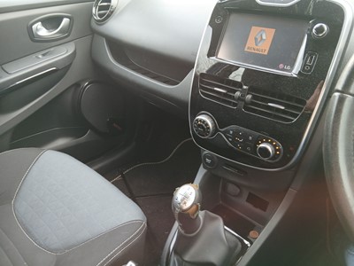 Lot 8 - VX15 YDG - Renault Clio D-QUE diesel 5 door...