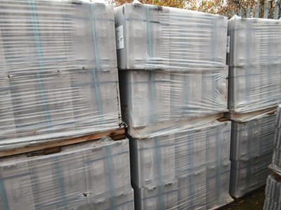 Lot 210 - Seven full packs & one part pack of Lindum...