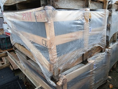 Lot 225 - Pack of 616 Laluz Spanish natural slate 50x25cm