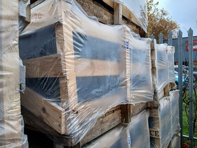 Lot 228 - Pack of 620 Laluz Spanish natural slate 50x25cm