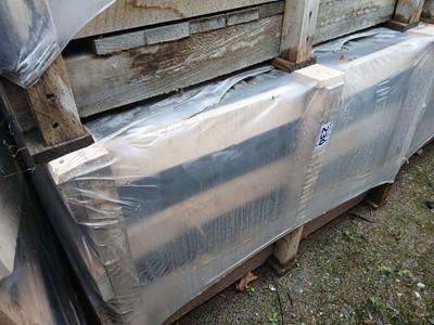 Lot 230 - Pack of 738 Laluz Spanish natural slate 50x25cm