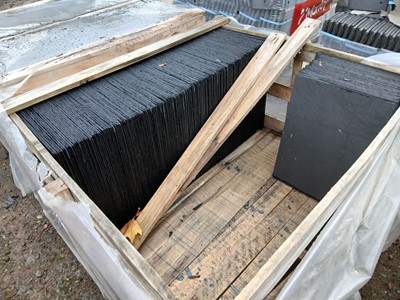 Lot 236 - Part pallet of approximately 120 Laluz Spanish...