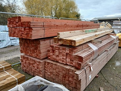 Lot 315 - Three full packs of 25x50cm red baton, plus...