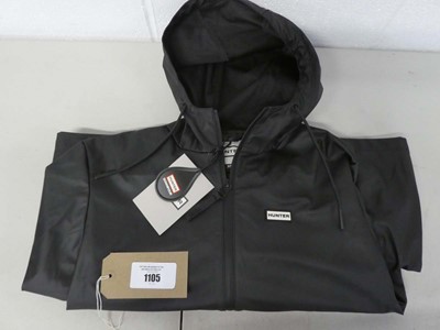 Lot 1105 - Hunter downpour long hooded raincoat in black...