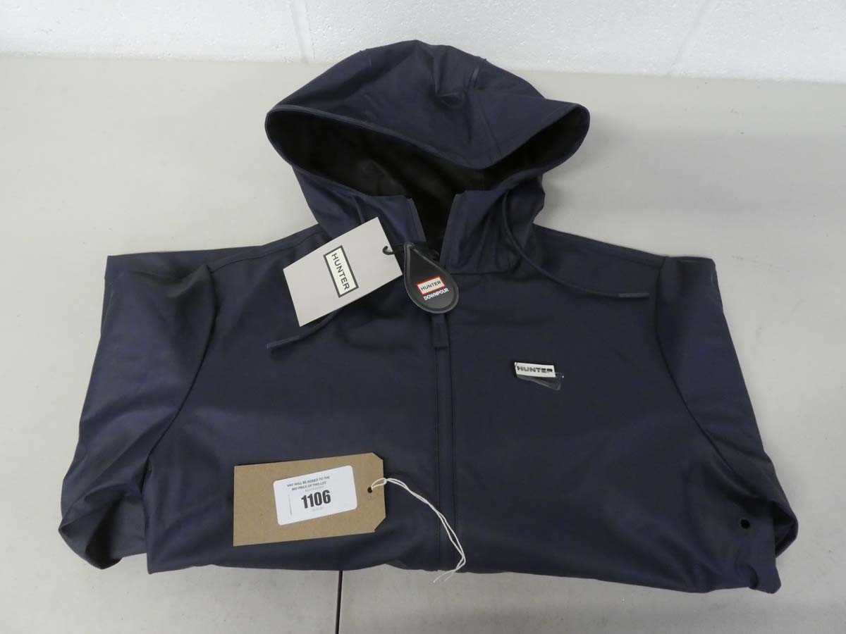 Lot 1106 - Hunter downpour long hooded raincoat in navy...