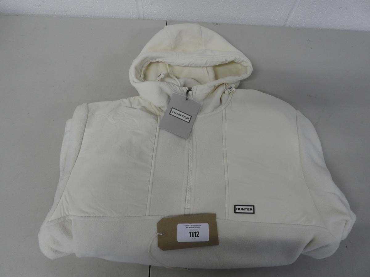 Lot 1112 - Hunter full zip hooded fleece in 'antique...