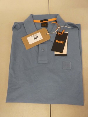 Lot 1119 - Boss logo polo top in blue size M
