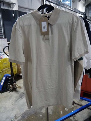 Lot 1122 - Boss polo top size XL