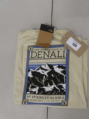 Lot 1129 - The North Face t-shirt size M