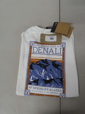 Lot 1131 - The North Face t-shirt in white size M
