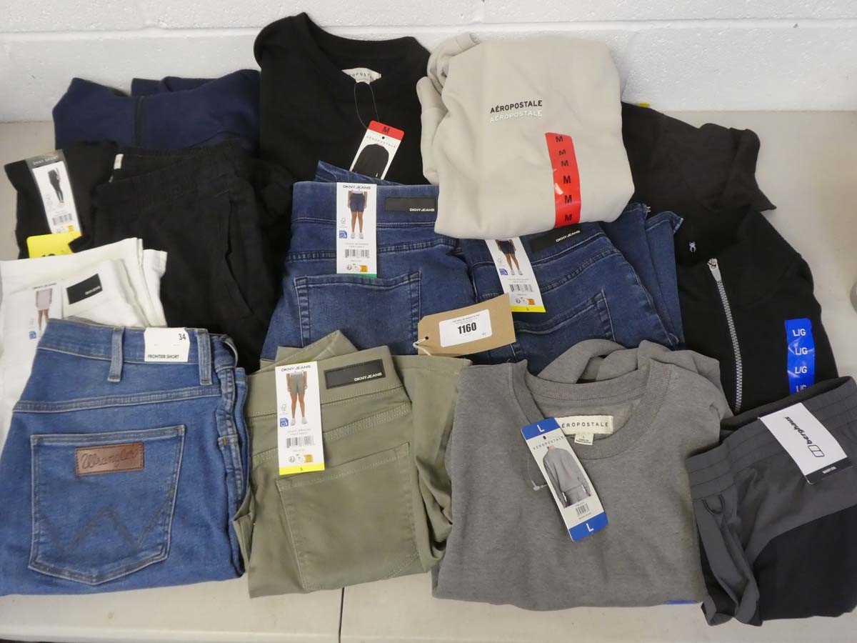 Lot 1160 - Approx. 15 branded items of clothing o include...