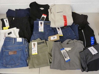 Lot 1160 - Approx. 15 branded items of clothing o include...