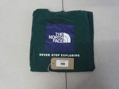 Lot 1169 - The North Face t-shirt in green size L