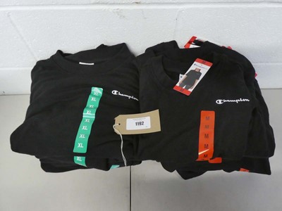 Lot 1192 - Approx. 25 ladies Champion elite short sleeve...