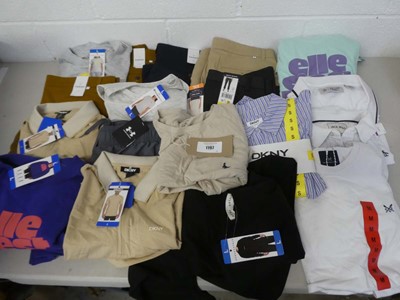 Lot 1197 - Approx. 18 branded items of clothing to...