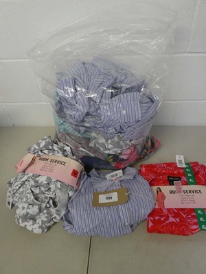 Lot 1201 - A bag containing a large qty of ladies...