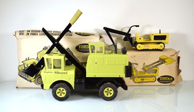 Lot 189 - A boxed Tonka 'Mighty Tonka Shovel', No. 3930,...