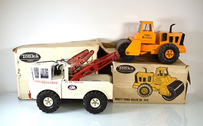 Lot 190 - A boxed Tonka 'Mighty Tonka Roller', No. 3910,...