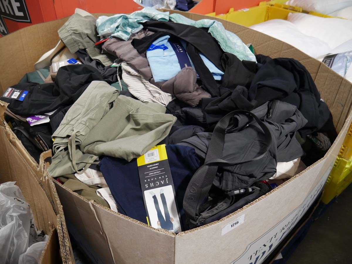 Lot 1215 - Pallet containing mixed mens and womens clothing