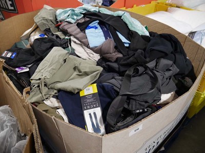 Lot 1215 - Pallet containing mixed mens and womens clothing
