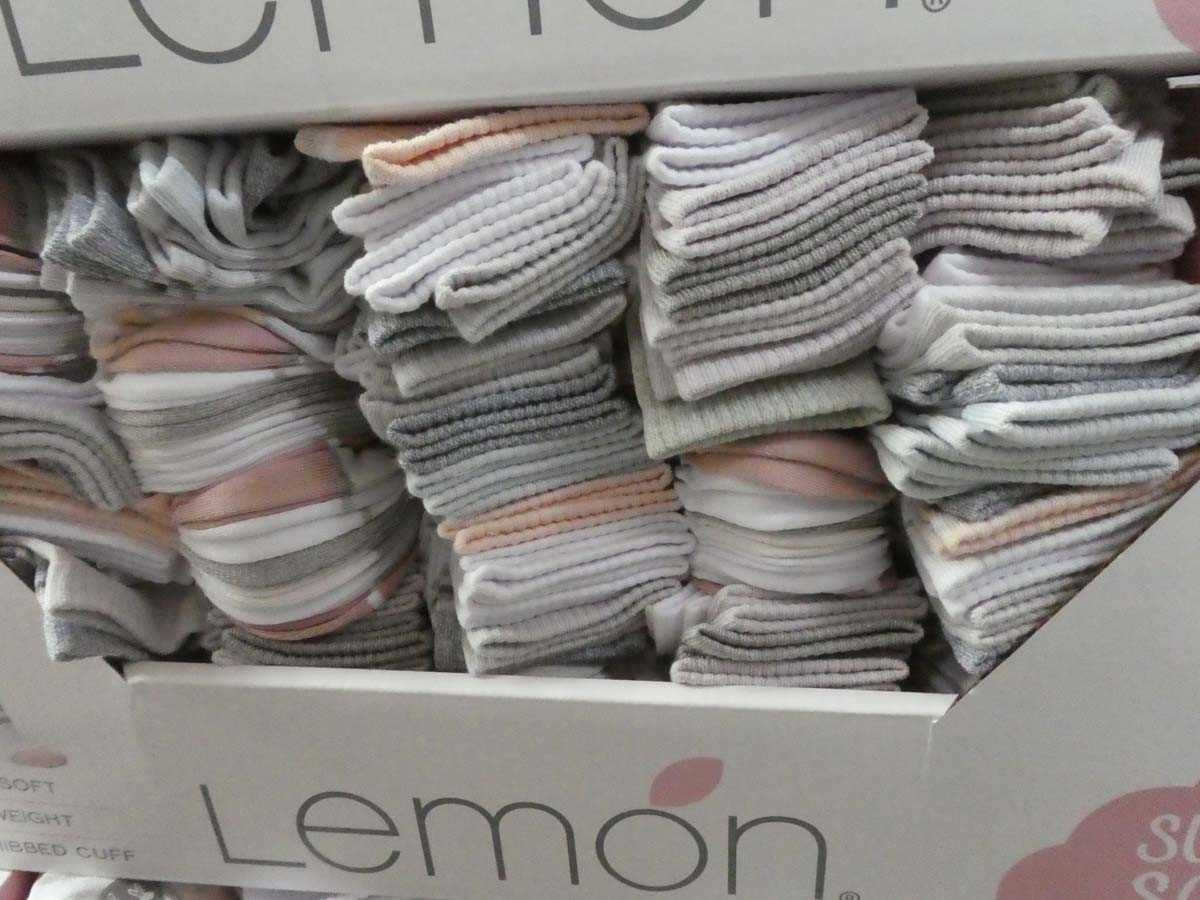 Lot 1230 - A box containing a large qty of ladies Lemon...