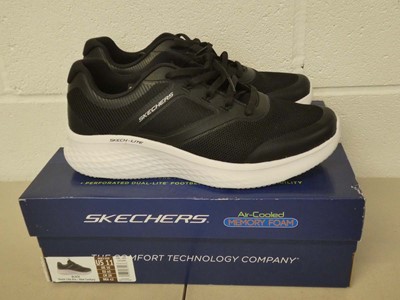 Lot 1252 - Boxed pair of Skechers skech lite air cooled...