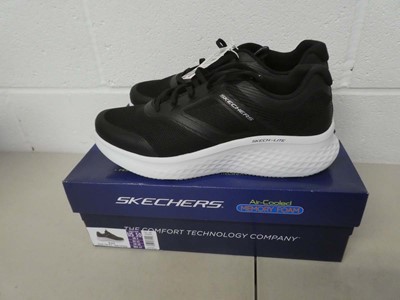 Lot 1254 - Boxed pair of Skechers skech lite air cooled...
