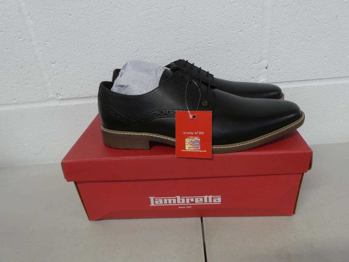 Lot 1258 - Boxed pair of Lambretta 'Stanley' shoes size UK 9
