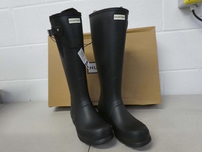 Lot 1260 - Boxed pair of Hunter 'cascade side adjustable'...