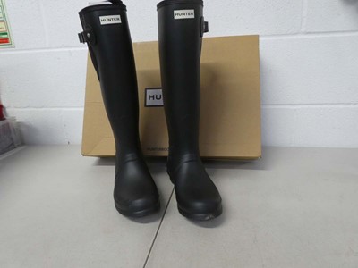 Lot 1261 - Boxed pair of Hunter 'cascade side adjustable'...