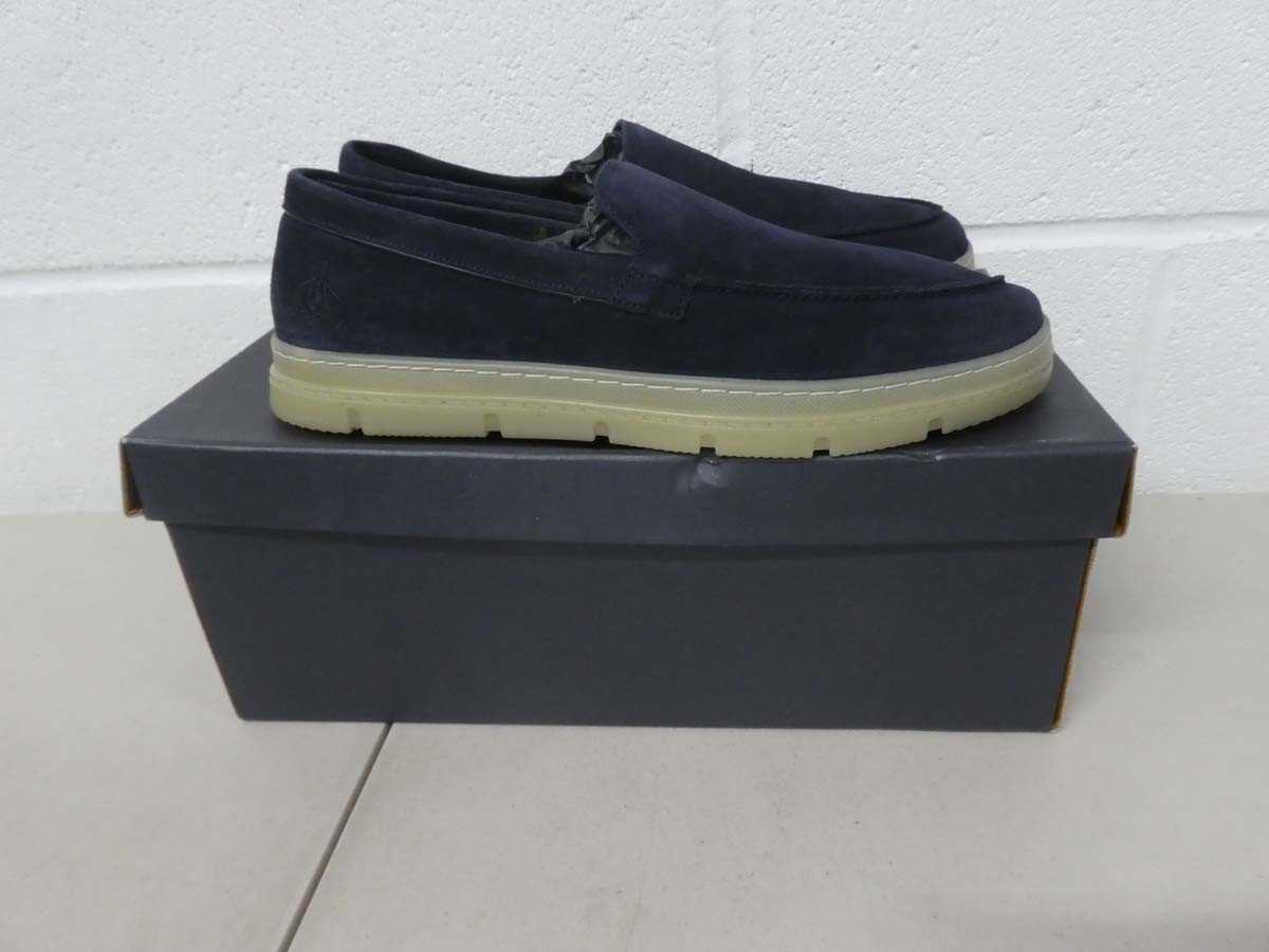 Lot 1269 - Boxed pair of Penguin 'CAM' shoes size UK 8