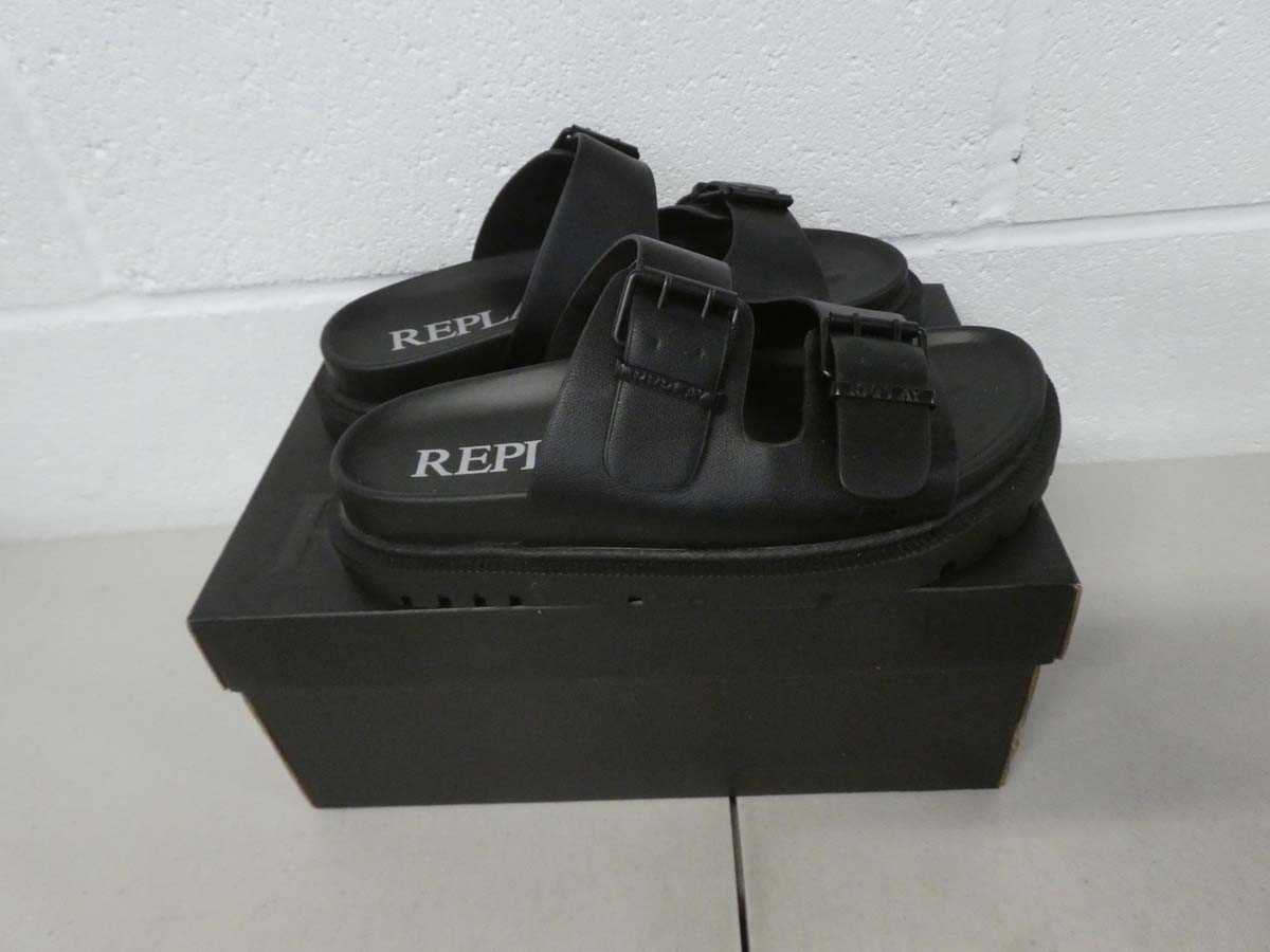 Lot 1276 - Boxed pair of Replay shoes size UK 5