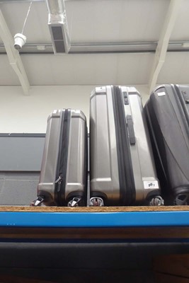 Lot 3193 - Large hard shelled Samsonite suitcase plus 2...