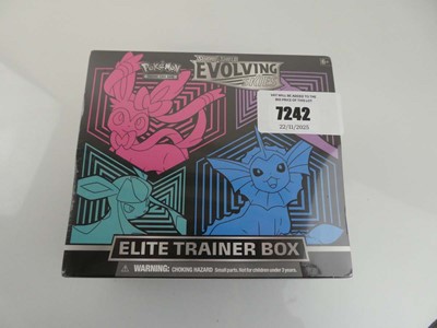 Lot Pokémon Sword & Shield Evolving Skies Elite...