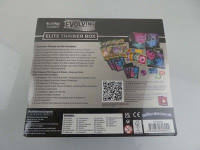 Lot Pokémon Sword & Shield Evolving Skies Elite...