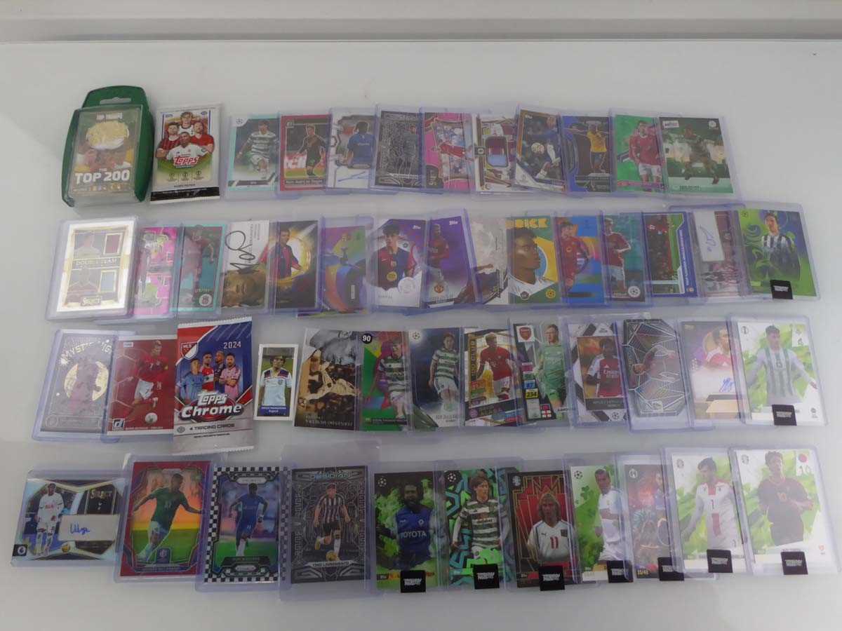 Lot Qty Sleeved & Top loaded Football Trading...