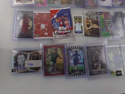 Lot Qty Sleeved & Top loaded Football Trading...