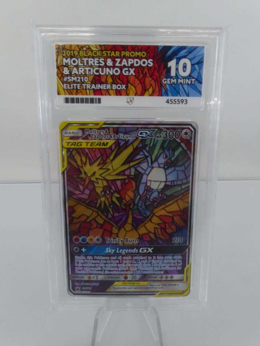 Lot 2019 Black Star Promo Moltres & Zapdos &...