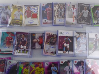 Lot Qty of Sleeved/Top Loaded Football Trading...