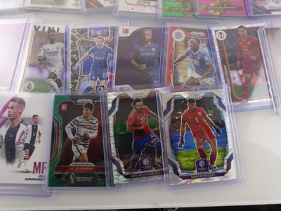 Lot Qty of Sleeved/Top Loaded Football Trading...