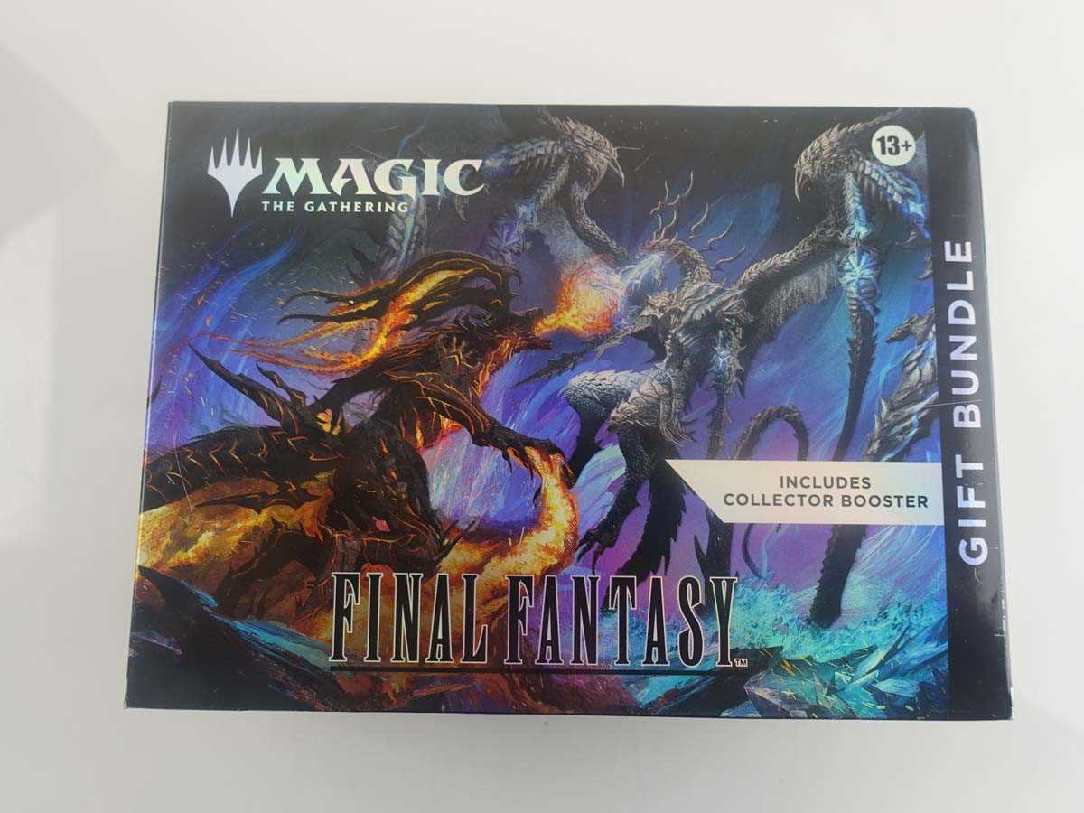 Lot Magic the Gathering Final Fantasy Gift Bundle...