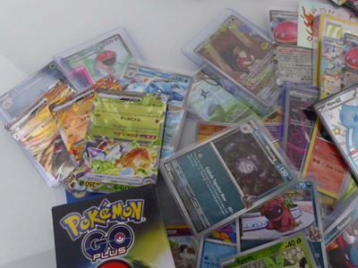 Lot Assortment of Sleeved/Loose & Top Loaded...