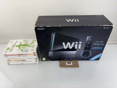 Lot Nintendo Wii in Black and qty of games