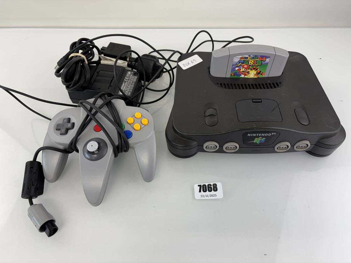 Lot Nintendo 64, controller and Mario 64