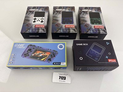 Lot 5x handheld gaming consoles