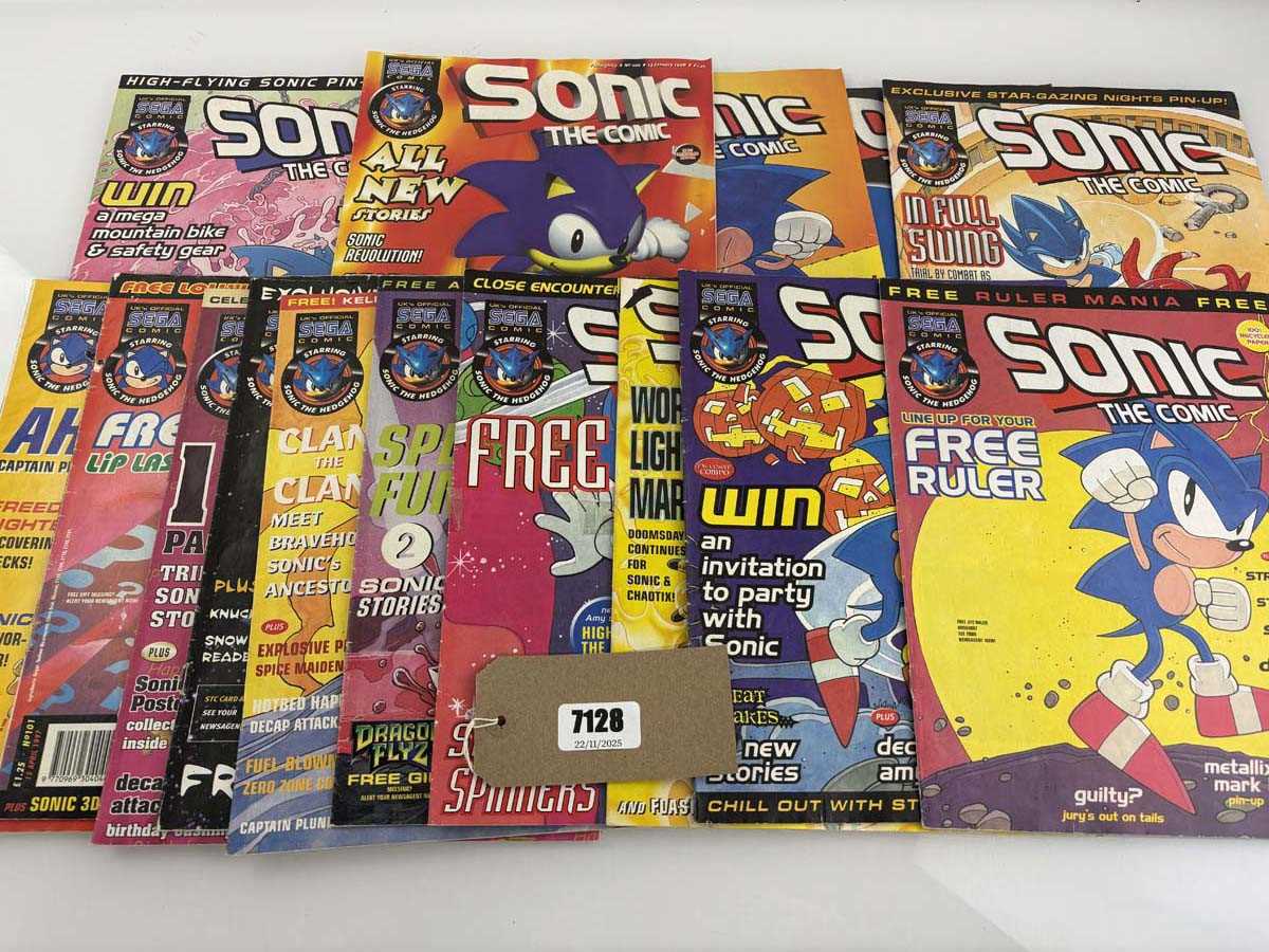 Lot Qty of Sonic the Hedgehog magazines