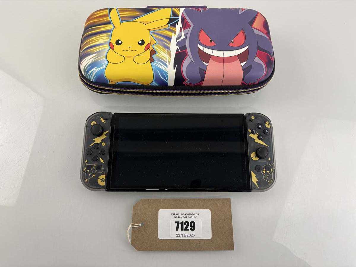 Lot Pokémon Switch in carry case