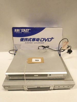 Lot 2424 - 3x DVD players